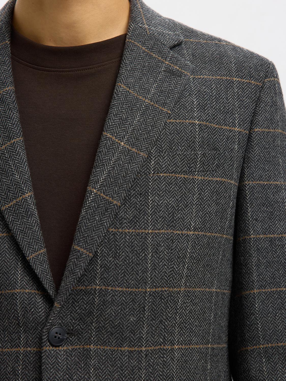 model_shot-detail